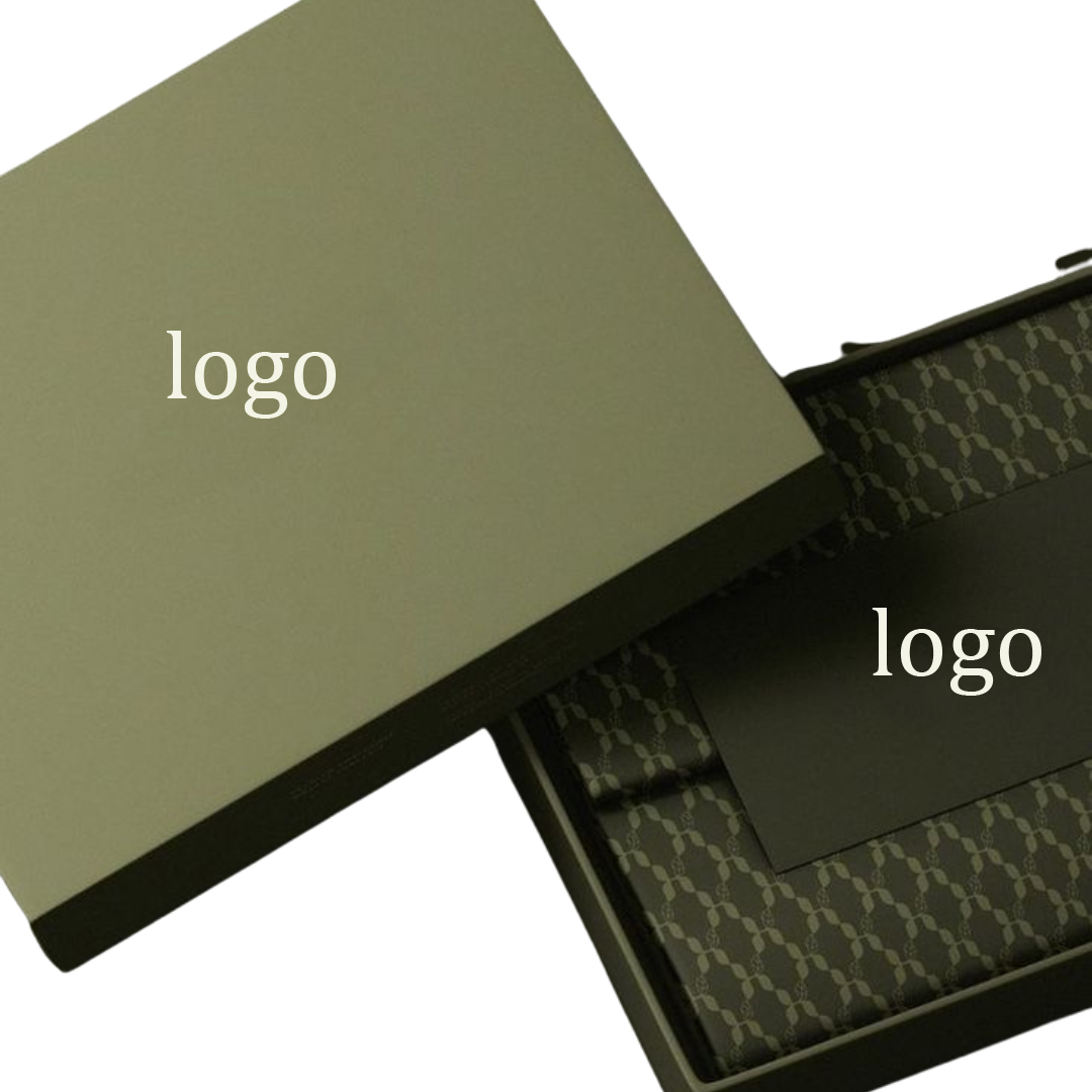 Luxury Rigid Cardboard Apparel Gift Box with Magnetic Closure