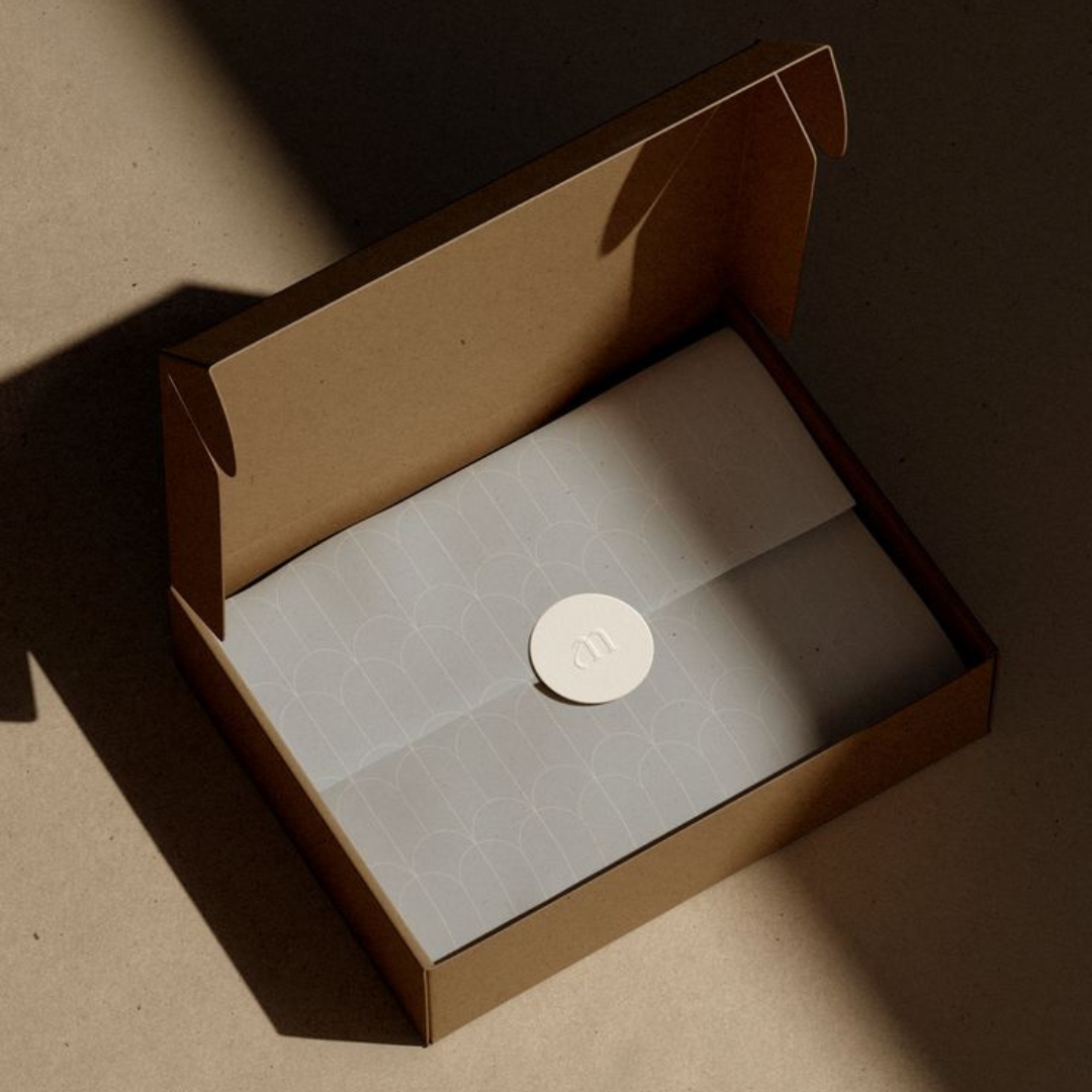 Eco-Friendly Corrugated Apparel Shipping Boxes with Customizable Design
