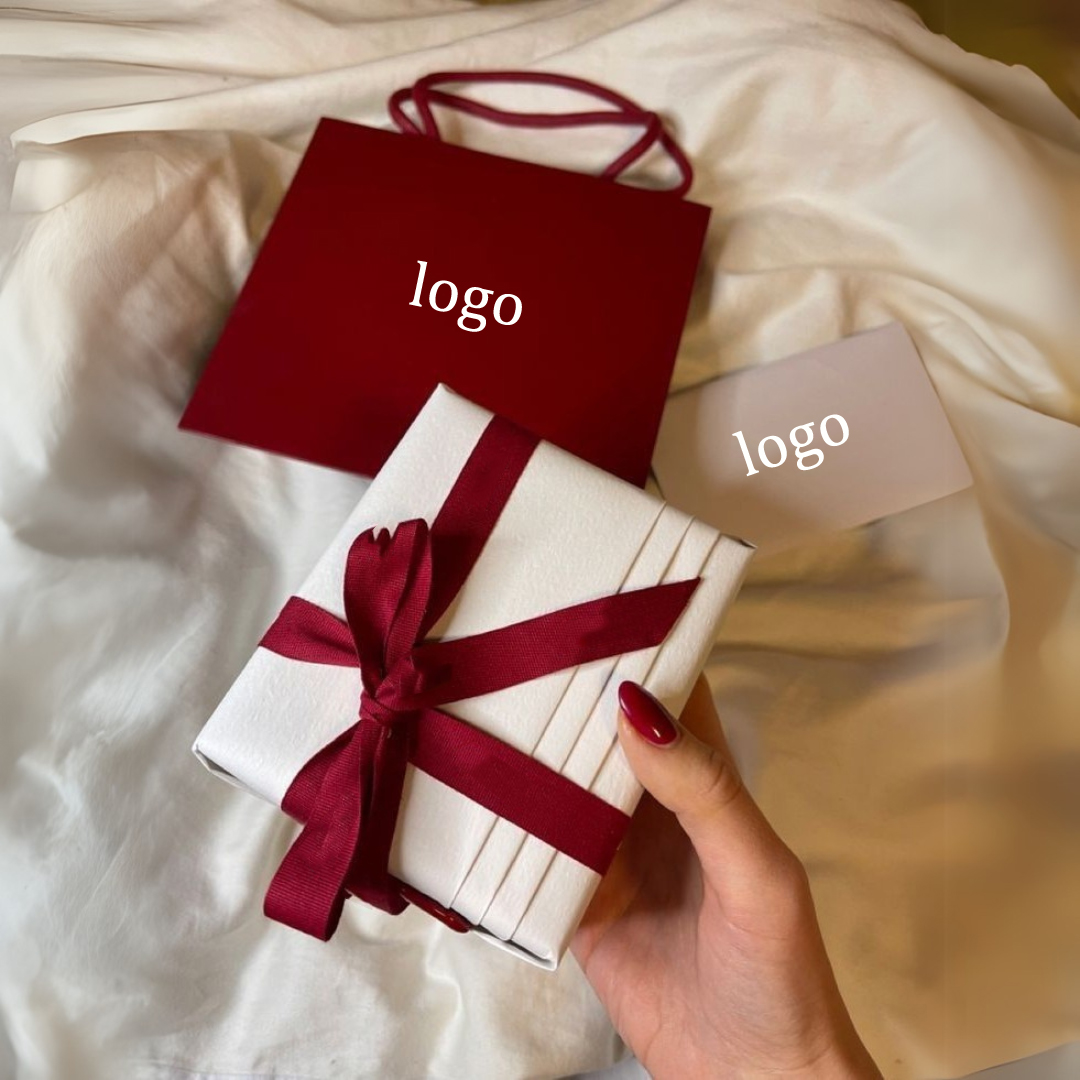 Luxury Custom Ribbon Rigid Paper Gift Box for Valentine's Day and Mother's Day