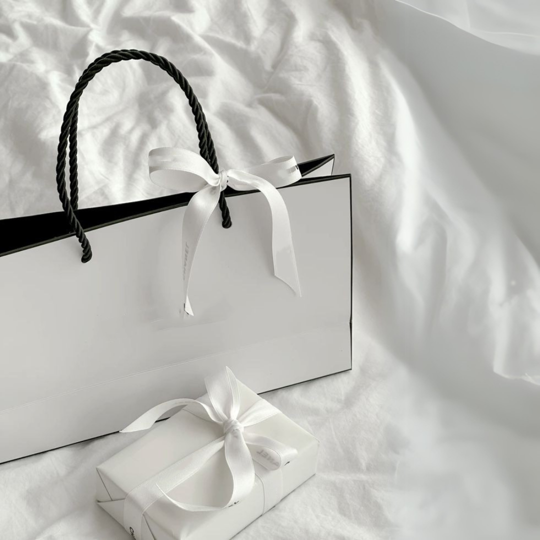 High-End Rigid Ribbon Gift Box Packaging