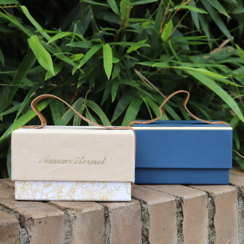 Christmas Wedding Custom Rigid Gift Box with PU Handles