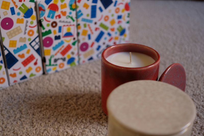 Candles packaging.jpg