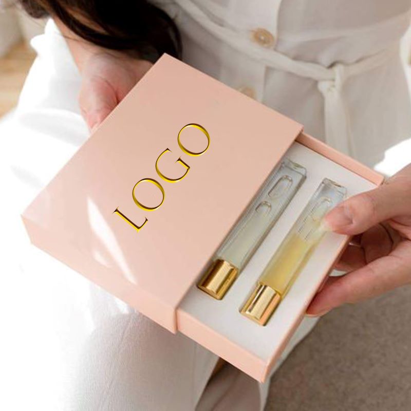 Foil Stamping Logos in perfume packaging.jpg Foil Stamping Logos in perfume packaging.jpg